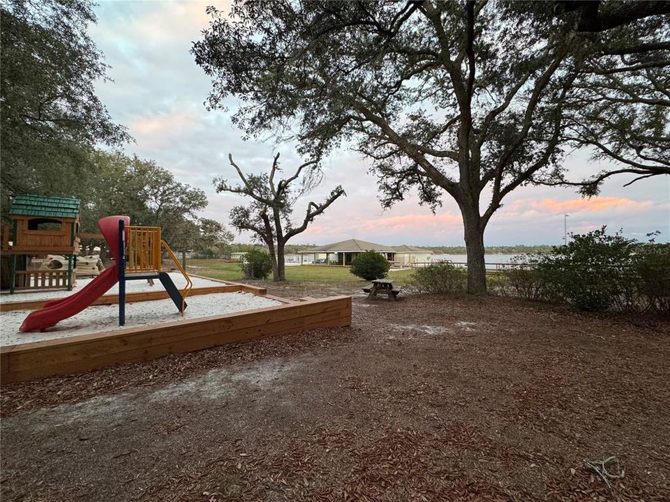 待售: $349,000 (3 贝兹, 2 浴室, 1727 平方英尺)