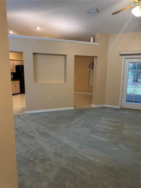 待售: $349,000 (3 贝兹, 2 浴室, 1727 平方英尺)