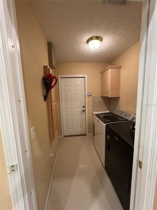 待售: $349,000 (3 贝兹, 2 浴室, 1727 平方英尺)