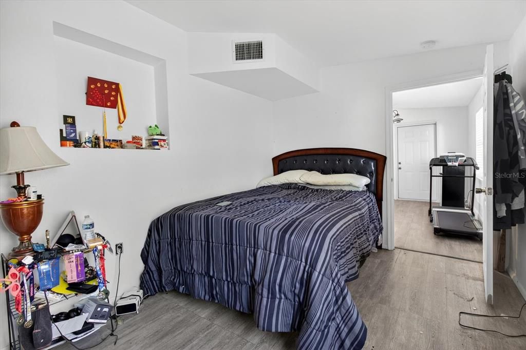 На продажу: $280,000 (3 спален, 1 ванн, 1216 Квадратных фут)