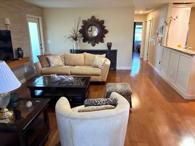 For Rent: $1,650 (2 beds, 2 baths, 1120 Square Feet)