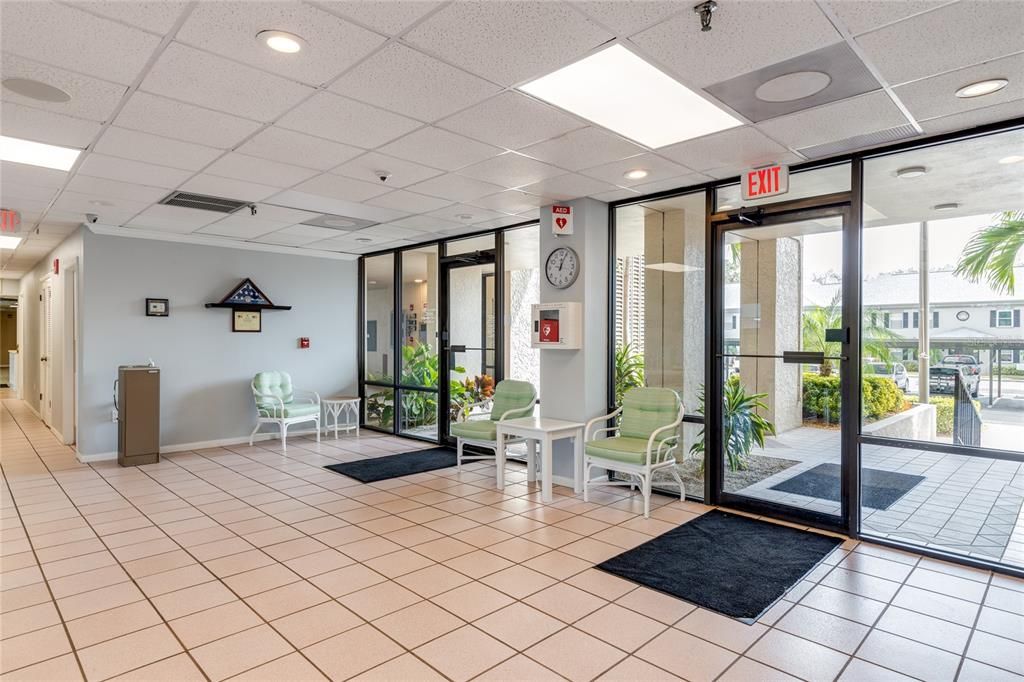 Под контрактом: $224,995 (2 спален, 2 ванн, 1055 Квадратных фут)