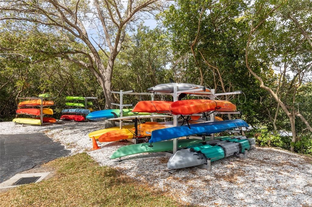 Под контрактом: $224,995 (2 спален, 2 ванн, 1055 Квадратных фут)