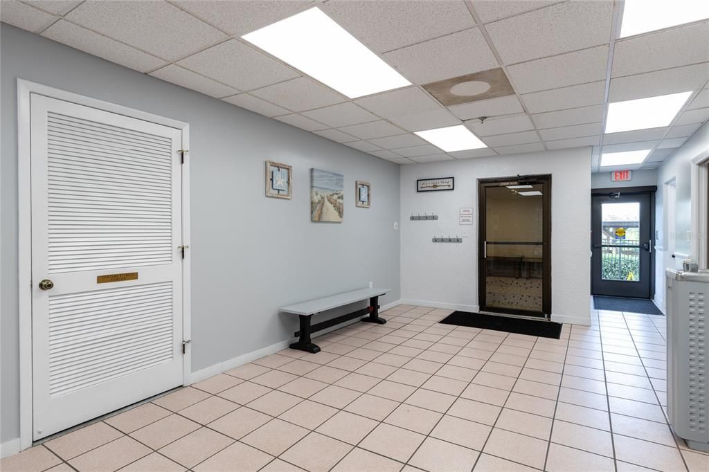 Под контрактом: $224,995 (2 спален, 2 ванн, 1055 Квадратных фут)