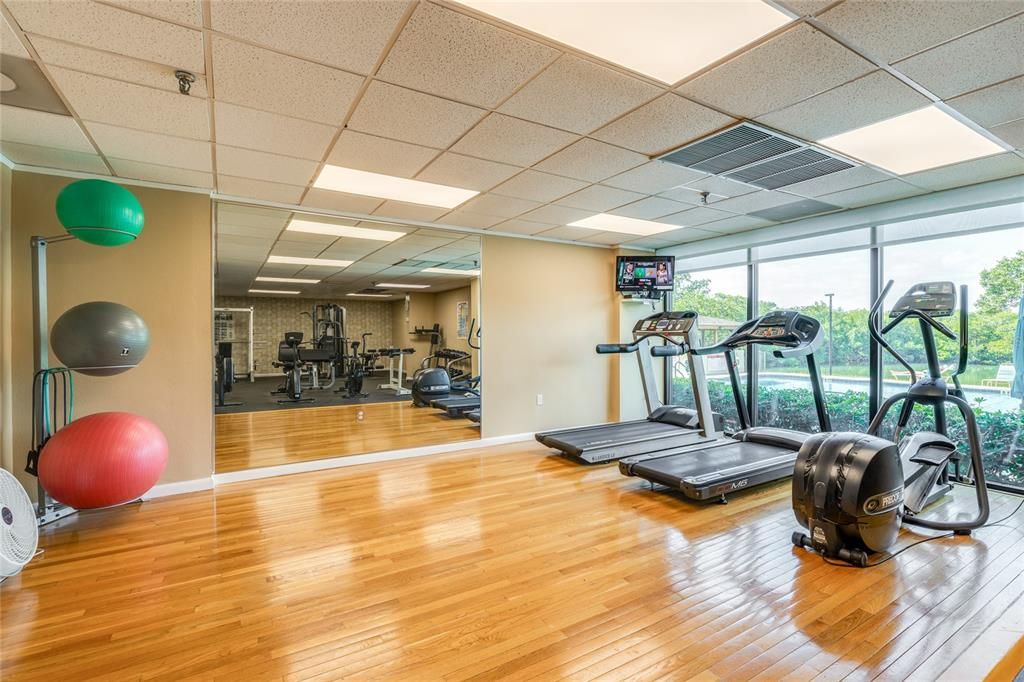 Под контрактом: $224,995 (2 спален, 2 ванн, 1055 Квадратных фут)