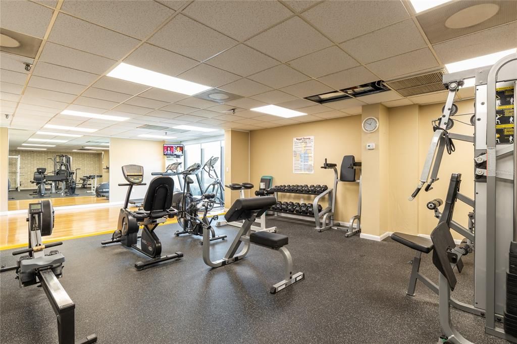 Под контрактом: $224,995 (2 спален, 2 ванн, 1055 Квадратных фут)