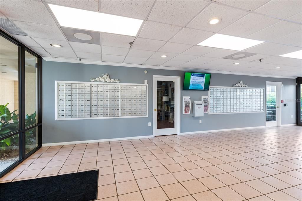 Под контрактом: $224,995 (2 спален, 2 ванн, 1055 Квадратных фут)