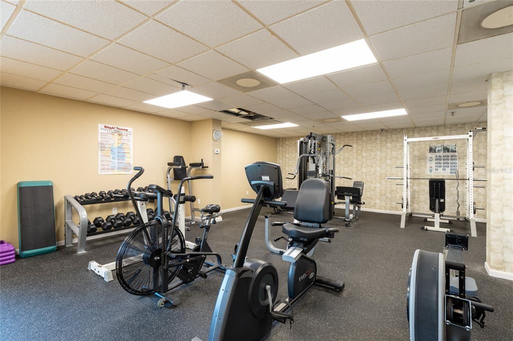 Под контрактом: $224,995 (2 спален, 2 ванн, 1055 Квадратных фут)