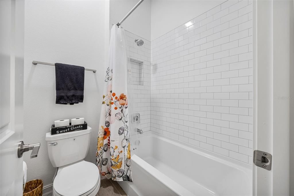 For Rent: $3,700 (4 beds, 3 baths, 2610 Square Feet)