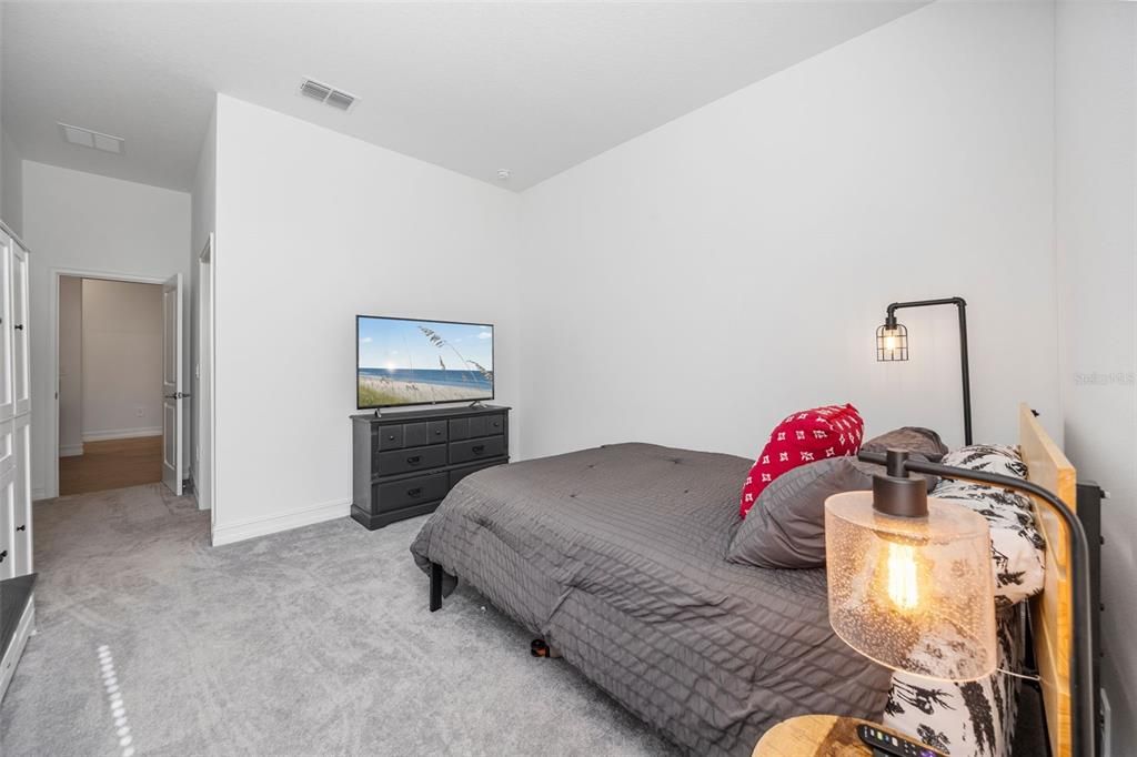 For Rent: $3,700 (4 beds, 3 baths, 2610 Square Feet)