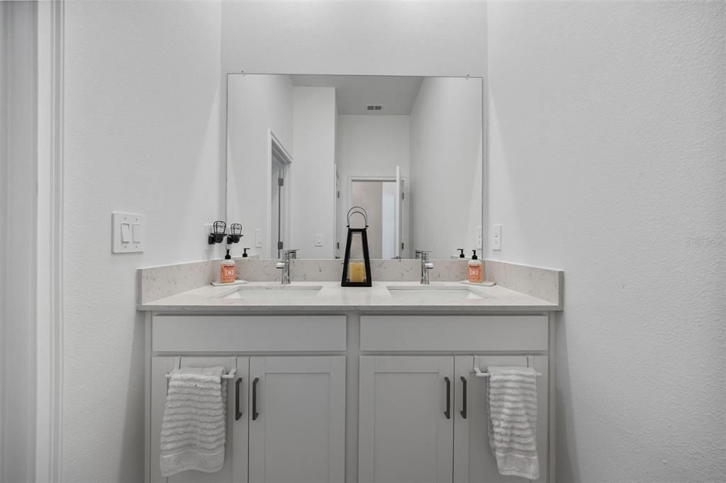 For Rent: $3,700 (4 beds, 3 baths, 2610 Square Feet)