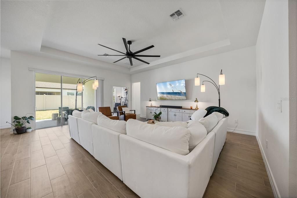 For Rent: $3,700 (4 beds, 3 baths, 2610 Square Feet)