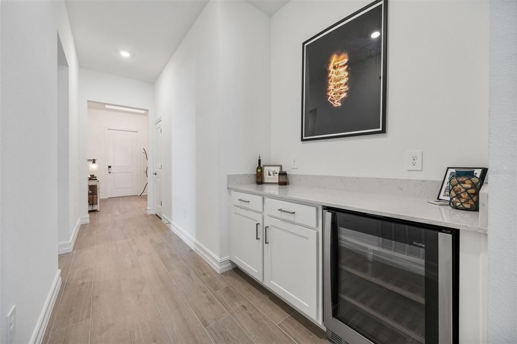 For Rent: $3,700 (4 beds, 3 baths, 2610 Square Feet)