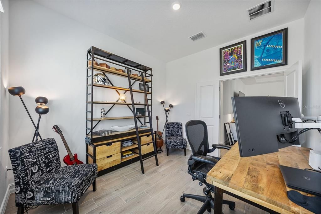 For Rent: $3,700 (4 beds, 3 baths, 2610 Square Feet)