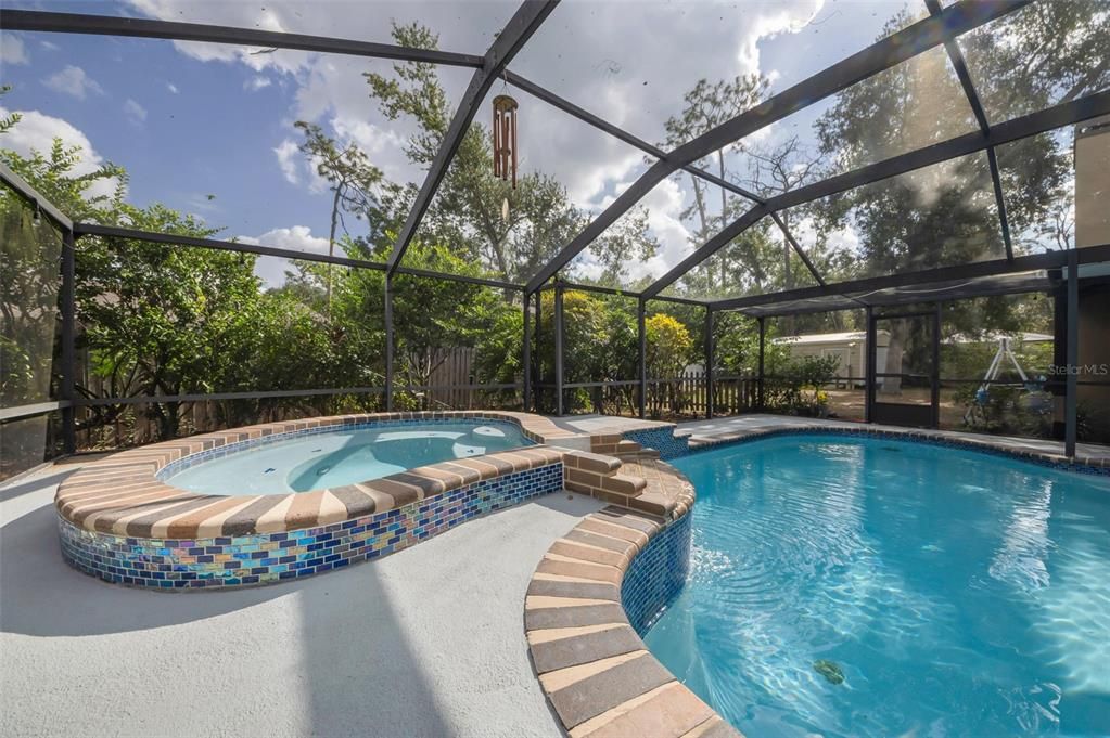 待售: $450,000 (4 贝兹, 2 浴室, 2187 平方英尺)