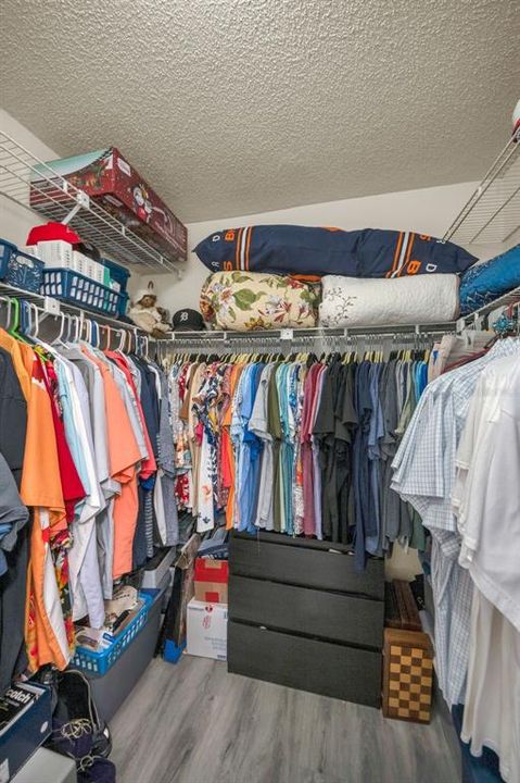 待售: $450,000 (4 贝兹, 2 浴室, 2187 平方英尺)