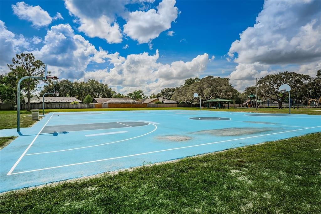 待售: $450,000 (4 贝兹, 2 浴室, 2187 平方英尺)