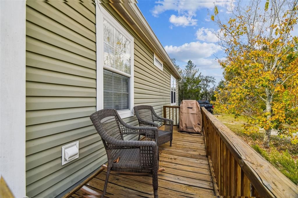 For Sale: $349,900 (4 beds, 2 baths, 2077 Square Feet)