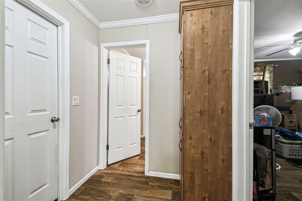 For Sale: $349,900 (4 beds, 2 baths, 2077 Square Feet)