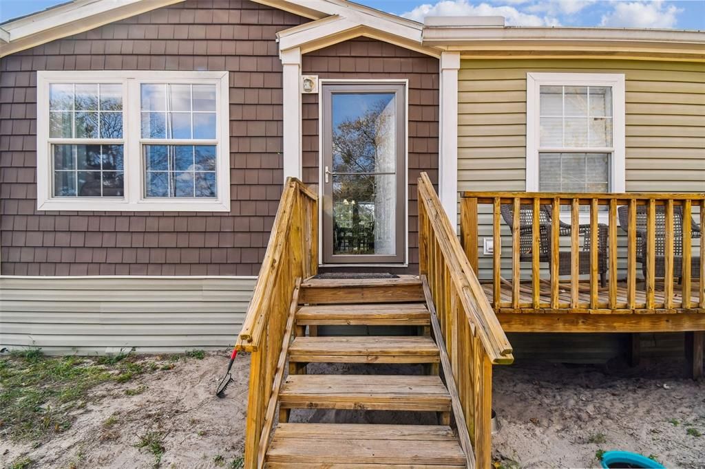 For Sale: $349,900 (4 beds, 2 baths, 2077 Square Feet)