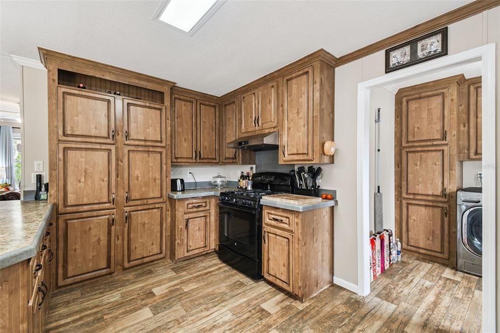 For Sale: $349,900 (4 beds, 2 baths, 2077 Square Feet)