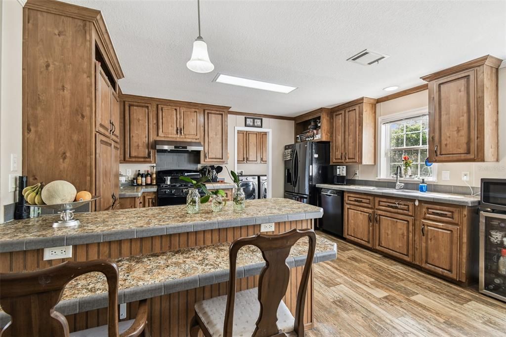 For Sale: $349,900 (4 beds, 2 baths, 2077 Square Feet)