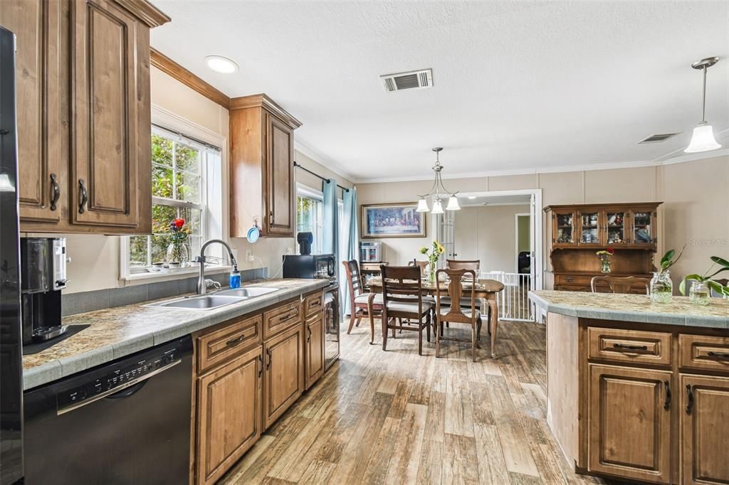 For Sale: $349,900 (4 beds, 2 baths, 2077 Square Feet)