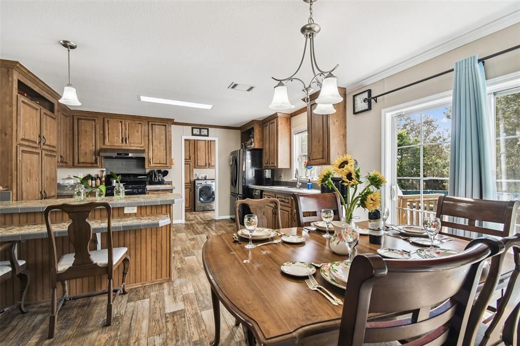 For Sale: $349,900 (4 beds, 2 baths, 2077 Square Feet)