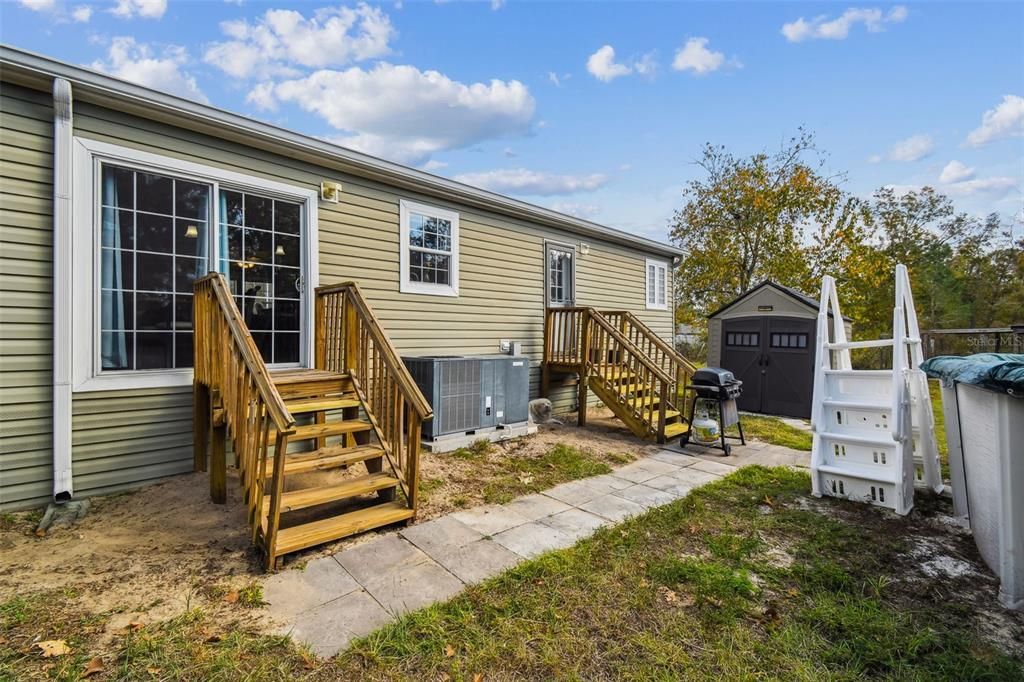 For Sale: $349,900 (4 beds, 2 baths, 2077 Square Feet)