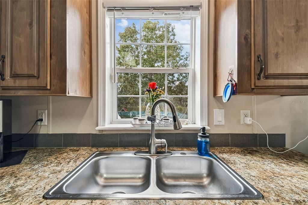 For Sale: $349,900 (4 beds, 2 baths, 2077 Square Feet)