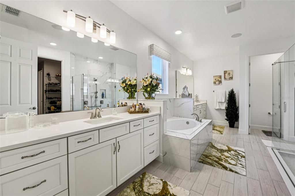 For Sale: $1,100,000 (5 beds, 4 baths, 4192 Square Feet)