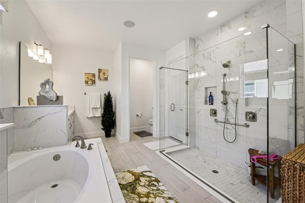 For Sale: $1,100,000 (5 beds, 4 baths, 4192 Square Feet)