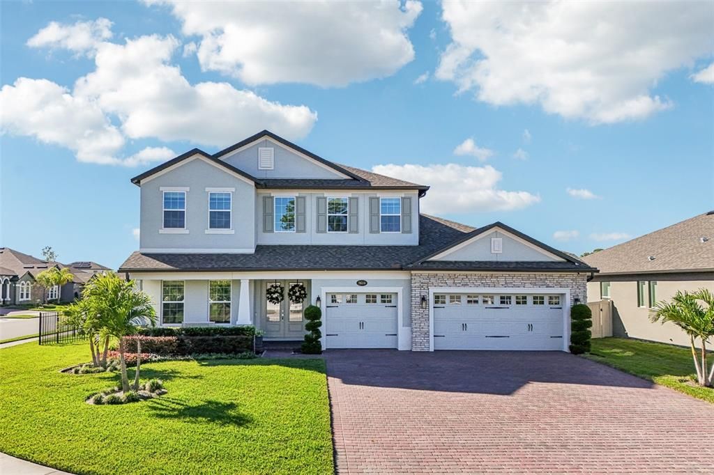 For Sale: $1,100,000 (5 beds, 4 baths, 4192 Square Feet)