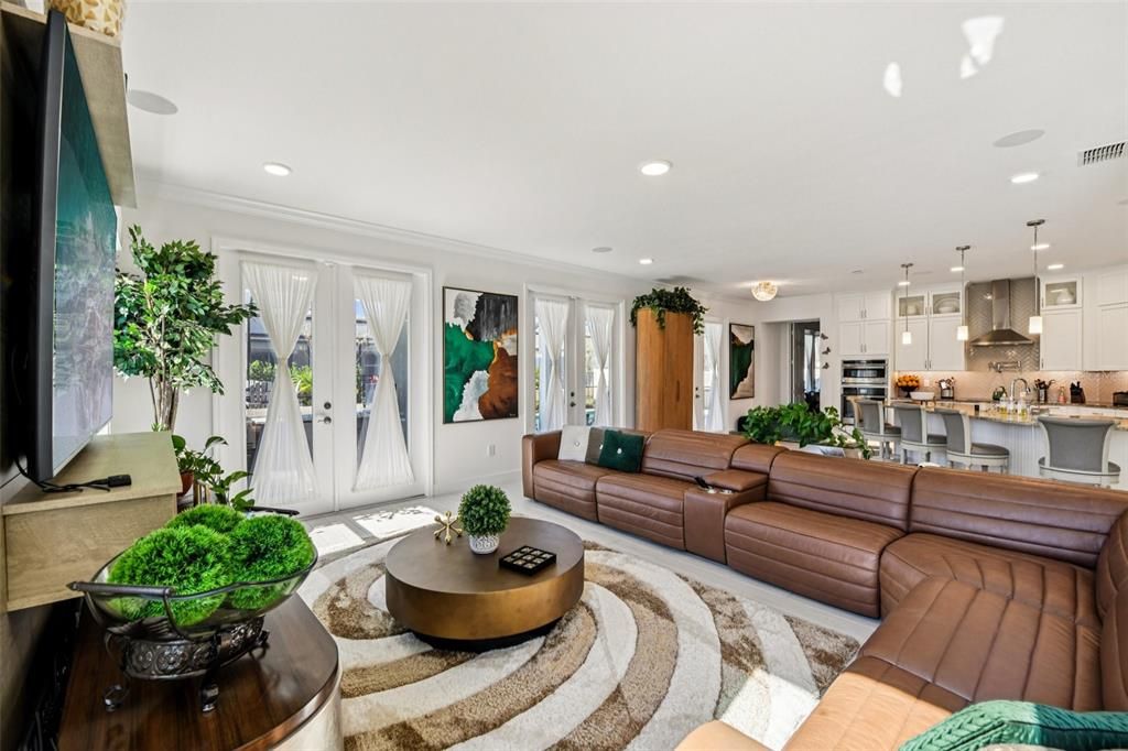 For Sale: $1,100,000 (5 beds, 4 baths, 4192 Square Feet)