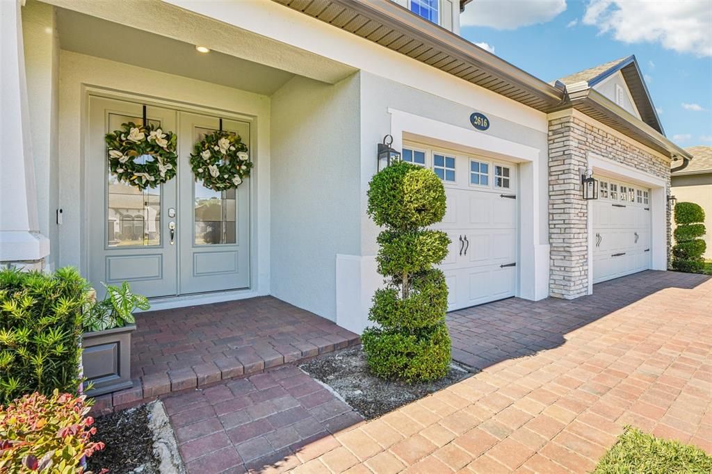 For Sale: $1,100,000 (5 beds, 4 baths, 4192 Square Feet)