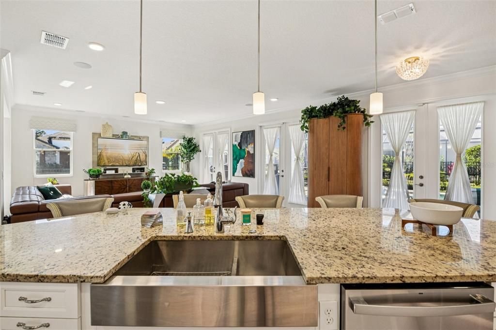 For Sale: $1,100,000 (5 beds, 4 baths, 4192 Square Feet)