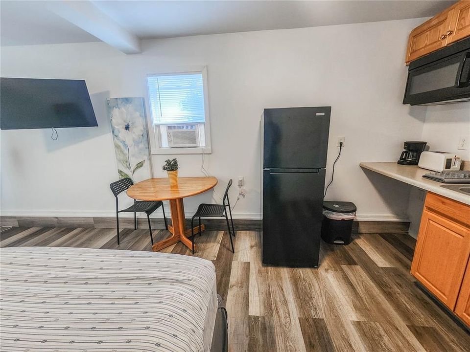 待售: $224,900 (2 贝兹, 1 浴室, 1107 平方英尺)