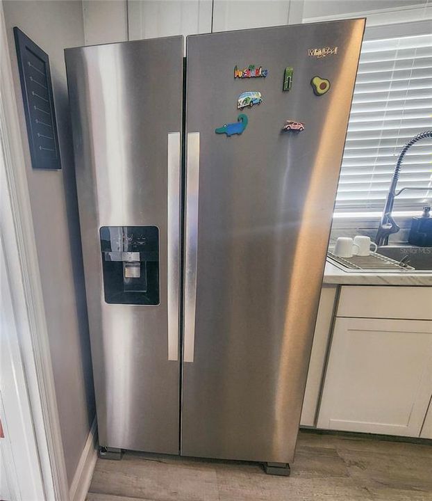 待售: $224,900 (2 贝兹, 1 浴室, 1107 平方英尺)