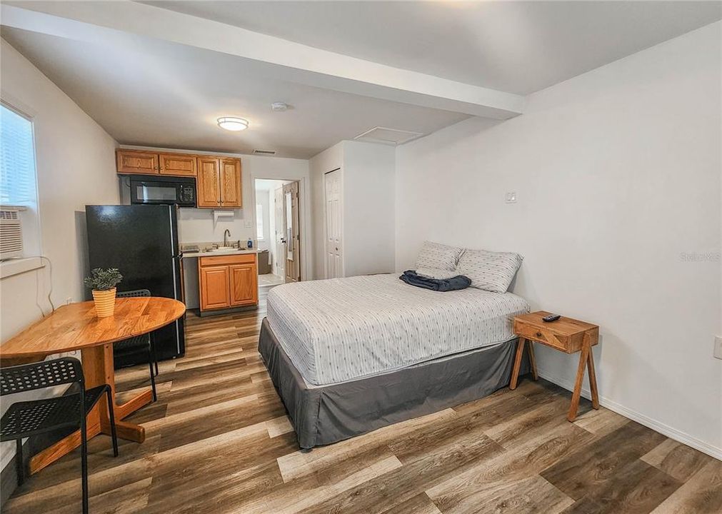 待售: $224,900 (2 贝兹, 1 浴室, 1107 平方英尺)