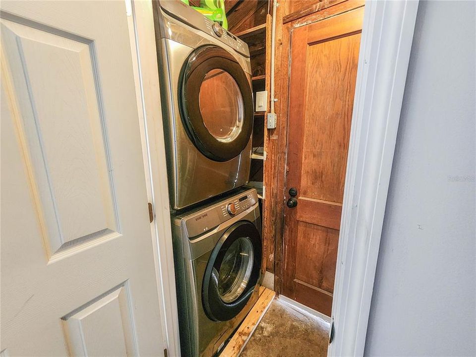 待售: $224,900 (2 贝兹, 1 浴室, 1107 平方英尺)