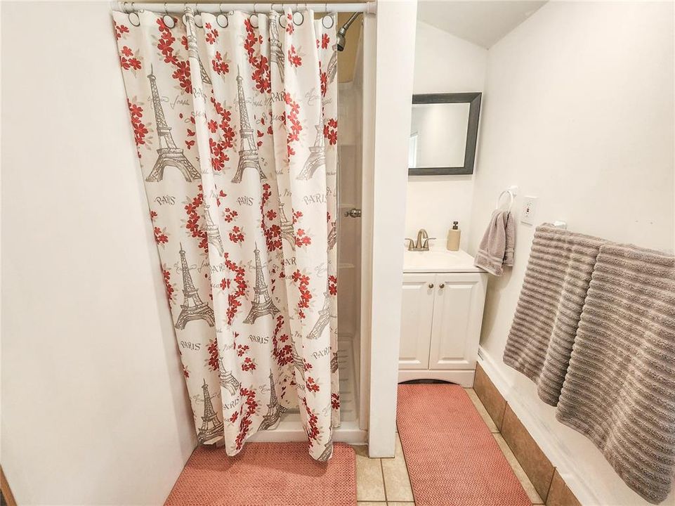 待售: $224,900 (2 贝兹, 1 浴室, 1107 平方英尺)