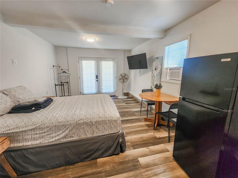 待售: $224,900 (2 贝兹, 1 浴室, 1107 平方英尺)