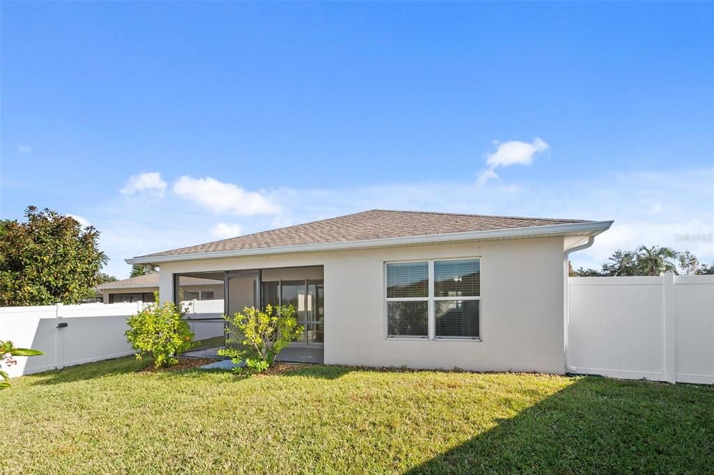 待售: $239,000 (2 贝兹, 2 浴室, 1185 平方英尺)