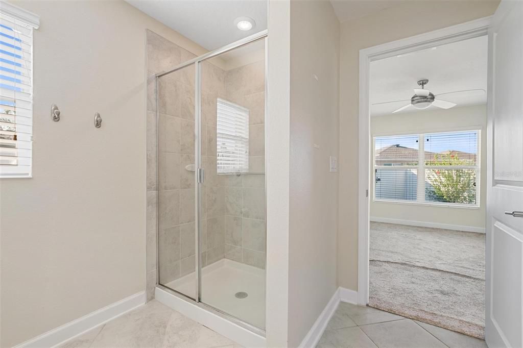 待售: $239,000 (2 贝兹, 2 浴室, 1185 平方英尺)