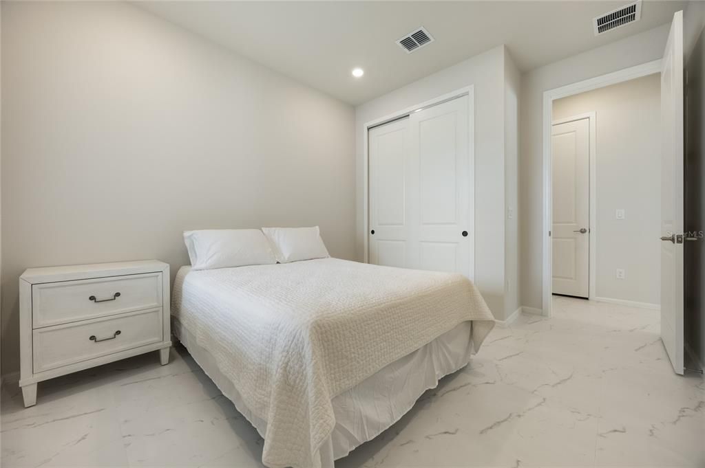 For Sale: $435,000 (2 beds, 2 baths, 1574 Square Feet)