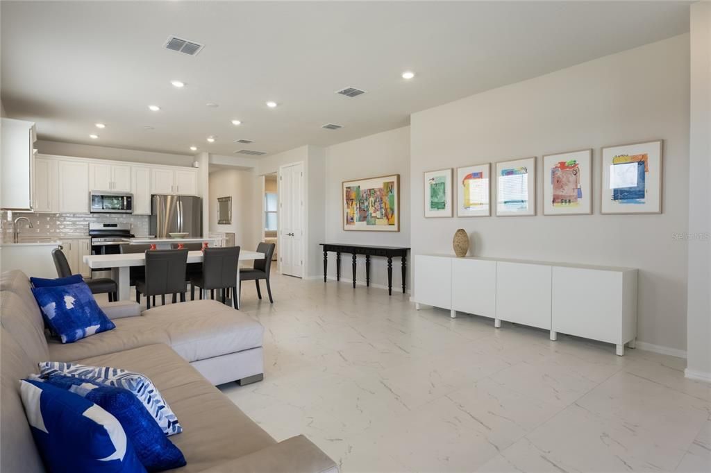 For Sale: $435,000 (2 beds, 2 baths, 1574 Square Feet)