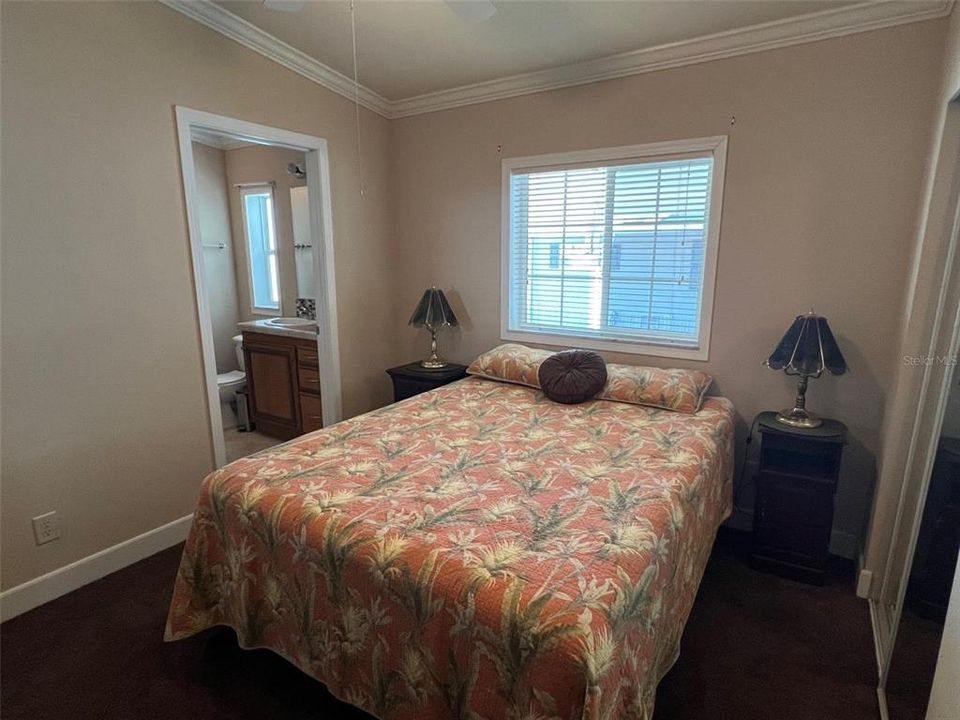 待售: $139,900 (2 贝兹, 2 浴室, 840 平方英尺)