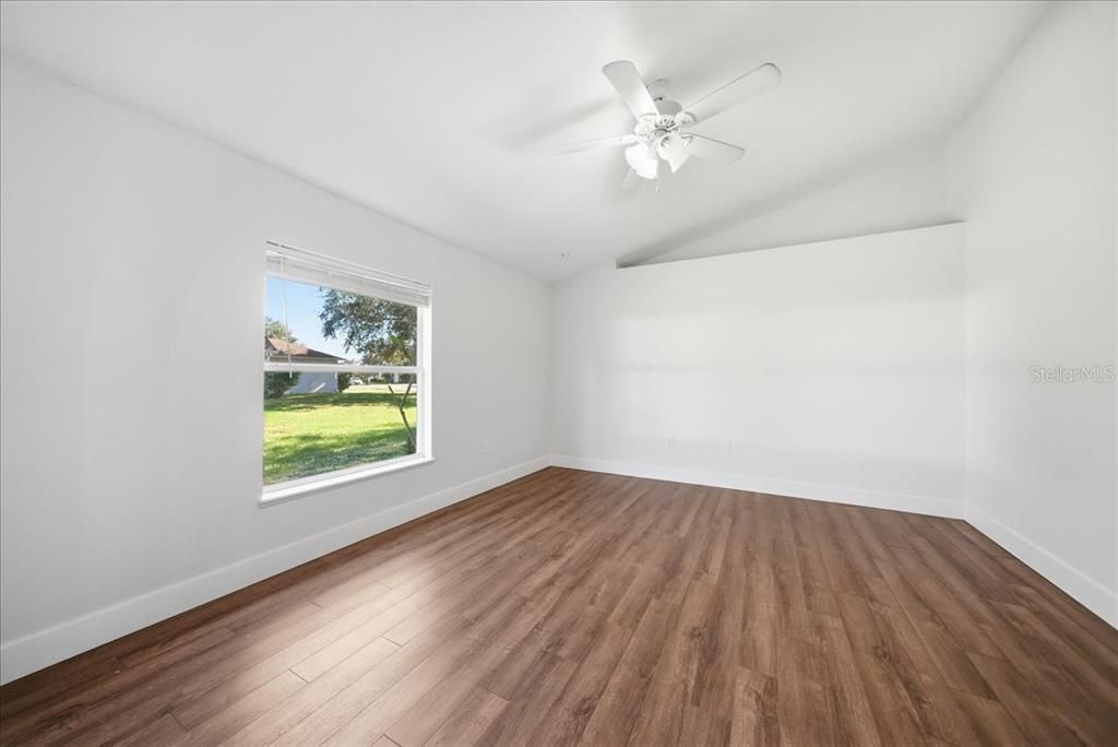 待售: $345,000 (4 贝兹, 2 浴室, 1865 平方英尺)