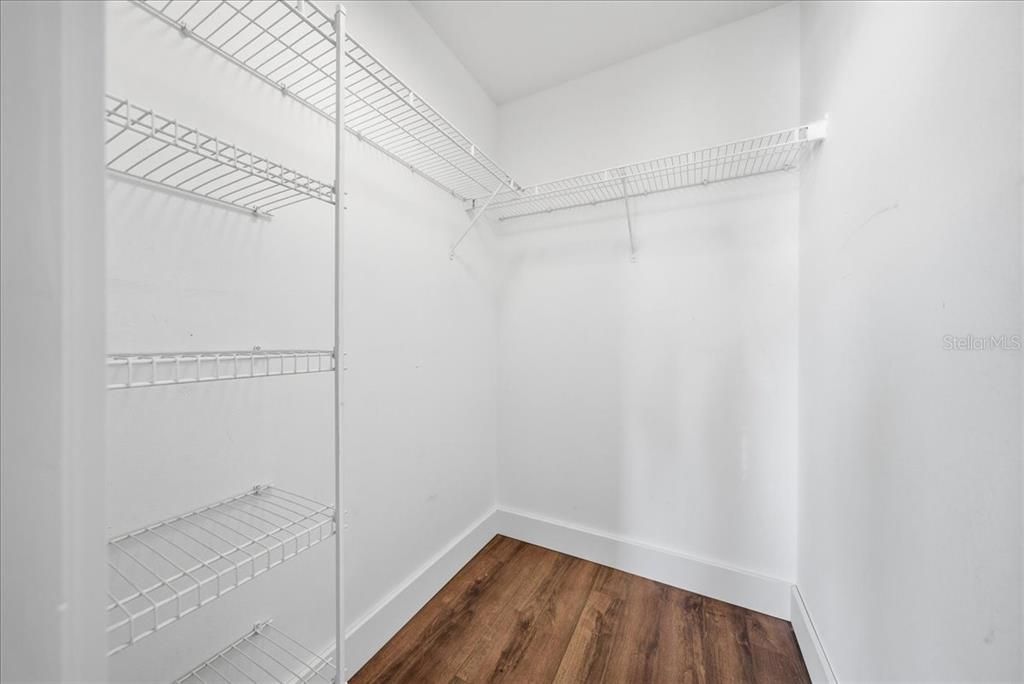 待售: $345,000 (4 贝兹, 2 浴室, 1865 平方英尺)