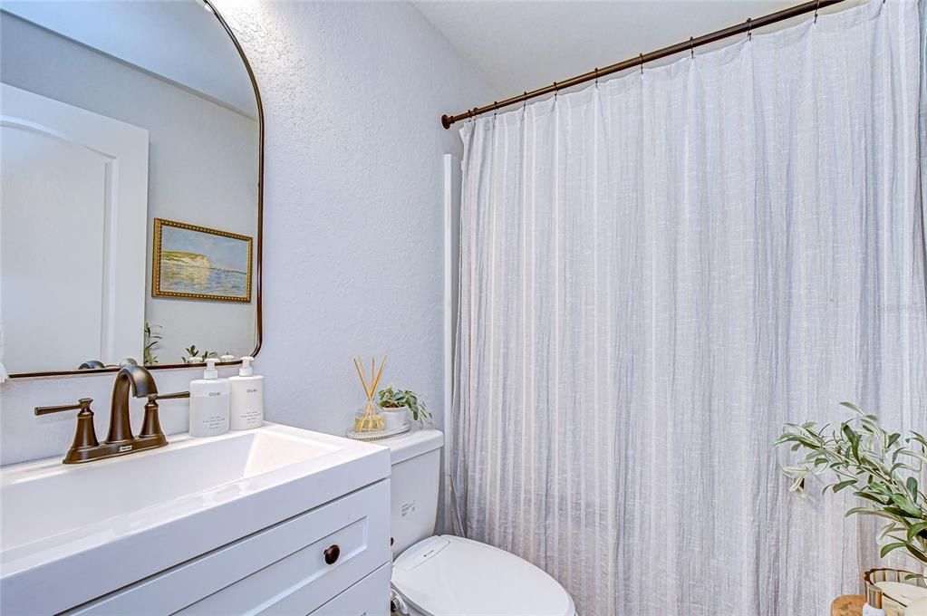 待售: $360,000 (3 贝兹, 2 浴室, 1425 平方英尺)